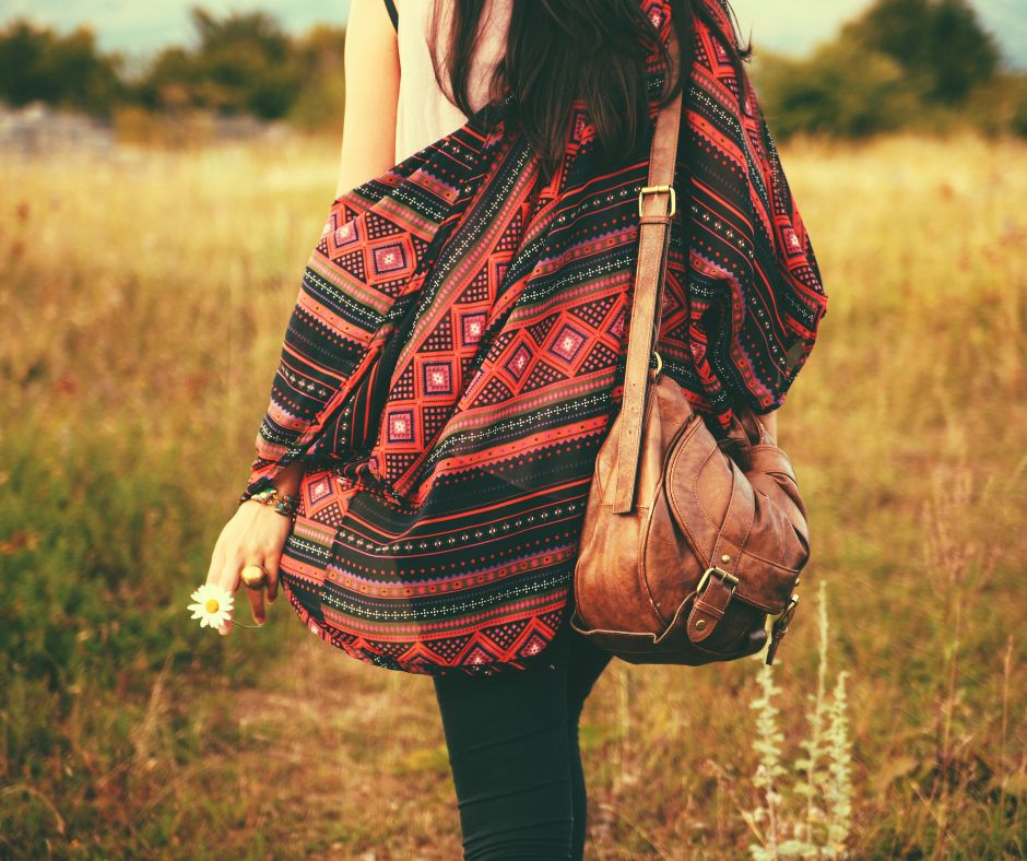 Batikovanie patrí medzi najstaršie a tiež najpoužívanejšie spôsoby farbenia a zdobenia textilných materiálov.