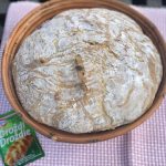 Domáci chrumkavý chlieb bez miesenia - Recept