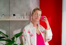 3 dôvody, prečo BEAR od FOREO stojí naozaj zato! Barbiecore ovládol kozmetický svet - Foreo Bear