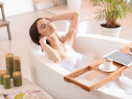 Každý občas potrebuje „svoj“ čas, čas len pre seba. Tu je niekoľko nápadov,  ktoré vám pomôžu relaxovať doma.