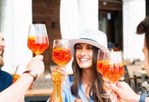 Pedro, Pedro, máte chuť na Taliansko? Pripravte si poháre! Základom Mionetto SPRITZ je pravé talianske prosecco a pomarančový likér Mionetto Aperitivo.