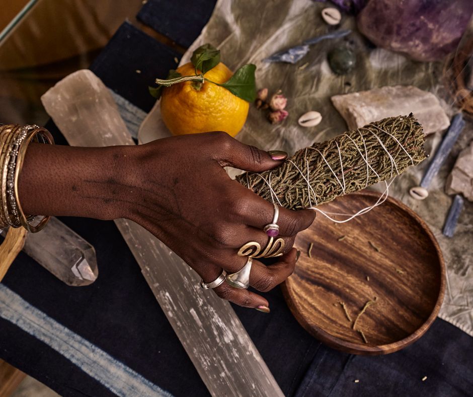 Hoci je Voodoo často nepochopené a spájané s poverami, pre Haiti je živým dedičstvom, ktoré ovplyvňuje každodenný život ľudí. Dodnes sa konajú verejné rituály, festivaly a oslavy spojené s Lwa. 