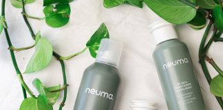 NEU STYLING TEXTURE SPRAY a RE NEU DRY SHAMPOO. Oba produkty sú vegánske, bez sulfátov, silikónov aj mastenca. Prinášajú riešenie pre moderný životný štýl, kde je účinok rovnako dôležitý ako čisté zloženie.