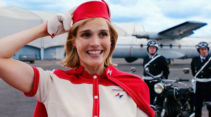 Nová francúzska komédia Natacha (takmer) letuška sľubuje bláznivú jazdu naprieč Európou. Film prináša originálny príbeh s moderným ženským pohľadom.