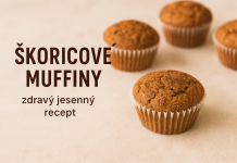 Škoricové muffiny: Voňavý jesenný dezert bez výčitiek Jeseň vonia po škorici a jabĺčkach, a práve preto by v nej nemali chýbať aj rýchle a jednoduché muffiny. Tento recept je zdravšou alternatívou klasických muffinov – bez zbytočného cukru, s vlákninou a príjemne hrejivou chuťou škorice.