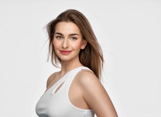 „Clean girl“ make-up podľa Dermacol: prirodzenosť, ktorá vydrží Jedným z aktuálnych trendov sociálnych sietí je aj tzv. „clean girl“ make-up.