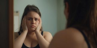 Mnohí sa sústredia pri chudnutí len na jedálniček a pohyb, no spánok je jedným z najsilnejších nástrojov, ako si udržať zdravú hmotnosť. Nedostatok alebo nekvalitný spánok vedie k hormonálnej nerovnováhe, zvýšenému hladu a k ukladanou tuku, najmä v oblasti brucha.