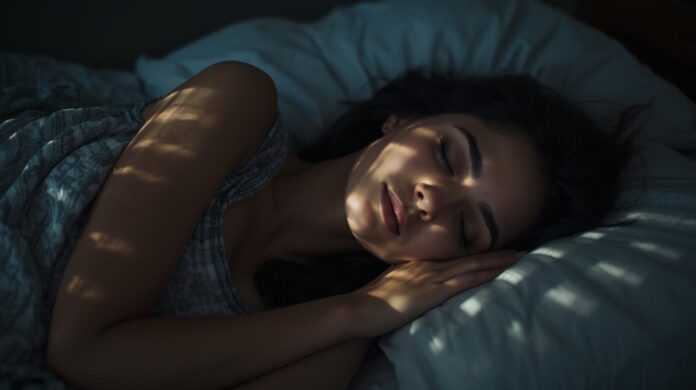 Menopauza je obdobie, keď máš pocit, že robíš všetko správne – ješ menej, hýbeš sa viac, sladké si strážiš… a váha? Ani sa nepohne.