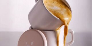 Správne zvolený bronzer dokáže zvýrazniť rysy, zjednotiť tón pleti a dodať jej efekt „pobozkanie slnkom“ – bez nutnosti pobytu na slnku.