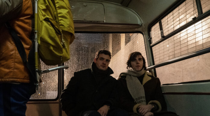 Tvorcovia celovečerného životopisného filmu ŠAMPIÓN predstavujú oficiálny trailer k výnimočnému filmovému projektu. Spája hviezdne herecké obsadenie, vrcholový šport a vizuálne spracovanie svetovej úrovne.