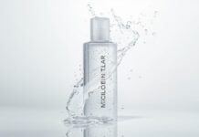 Micelárna voda je dnes v kúpeľni skoro každej ženy. Rýchla, jednoduchá, „bez oplachovania“. Lenže práve tu vzniká problém.