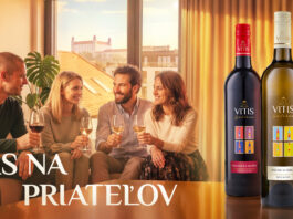 Stretnutia s priateľmi nemajú veľa pravidiel – vychádzajú však z jednoduchej pravdy – čas plynie inak, keď ste s tými správnymi ľuďmi. Netreba sa pretvarovať, netreba nikoho ohurovať – presne taká je aj kolekcia Vitis Galéria.