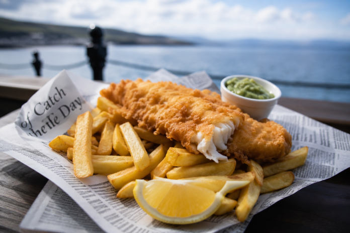 Ak by ste mali vymenovať jedlo, ktoré najviac reprezentuje Britániu, fish and chips by sa určite ocitli na prvých miestach.