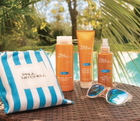 Paul Mitchell SUN: Ochrana vlasov a farby počas leta Pripravte sa na leto s inovovaným radom SUN od Paul Mitchell, ktorý pomáha chrániť vlasy pred slnečným žiarením, stratou hydratácie aj blednutím farby.