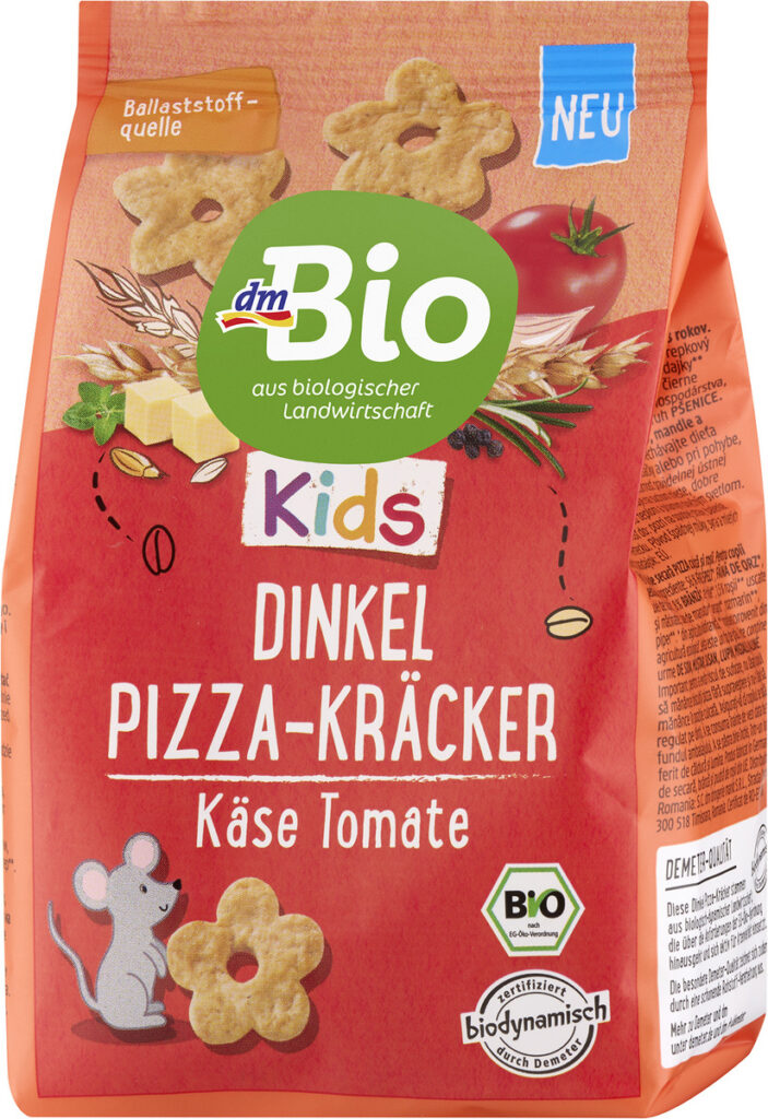 Chrumkavá pochúťka s príchuťou pizze, syra a paradajok je vyrobená zo špaldovej múky v Demeter kvalite.