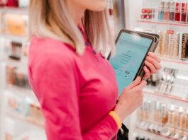 dm drogerie markt sa rozhodla upriamiť pozornosť na tému zdravého „body image“. A podporila projekt „Priestor pre seba“ od Centra Chuť žiť.