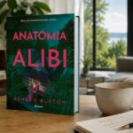 Ak máte radi thrillery o tajomstvách, zámenách identít, manipulácii a ľuďoch, ktorí si svoje karty nechávajú až príliš dlho pri tele, Anatómia alibi stojí za pozornosť.