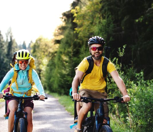 Cyklo sezóna je tu! Cyklodovolenka na Slovensku Cykloturistika. Sezóna je už v plnom prúde, preto ak sa chystáte stráviť leto na Slovensku, je ideálny čas naplánovať si trasu.