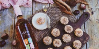 Recept plný jesene pripravila Miška Sistersbakery. Gaštanové košíčky.